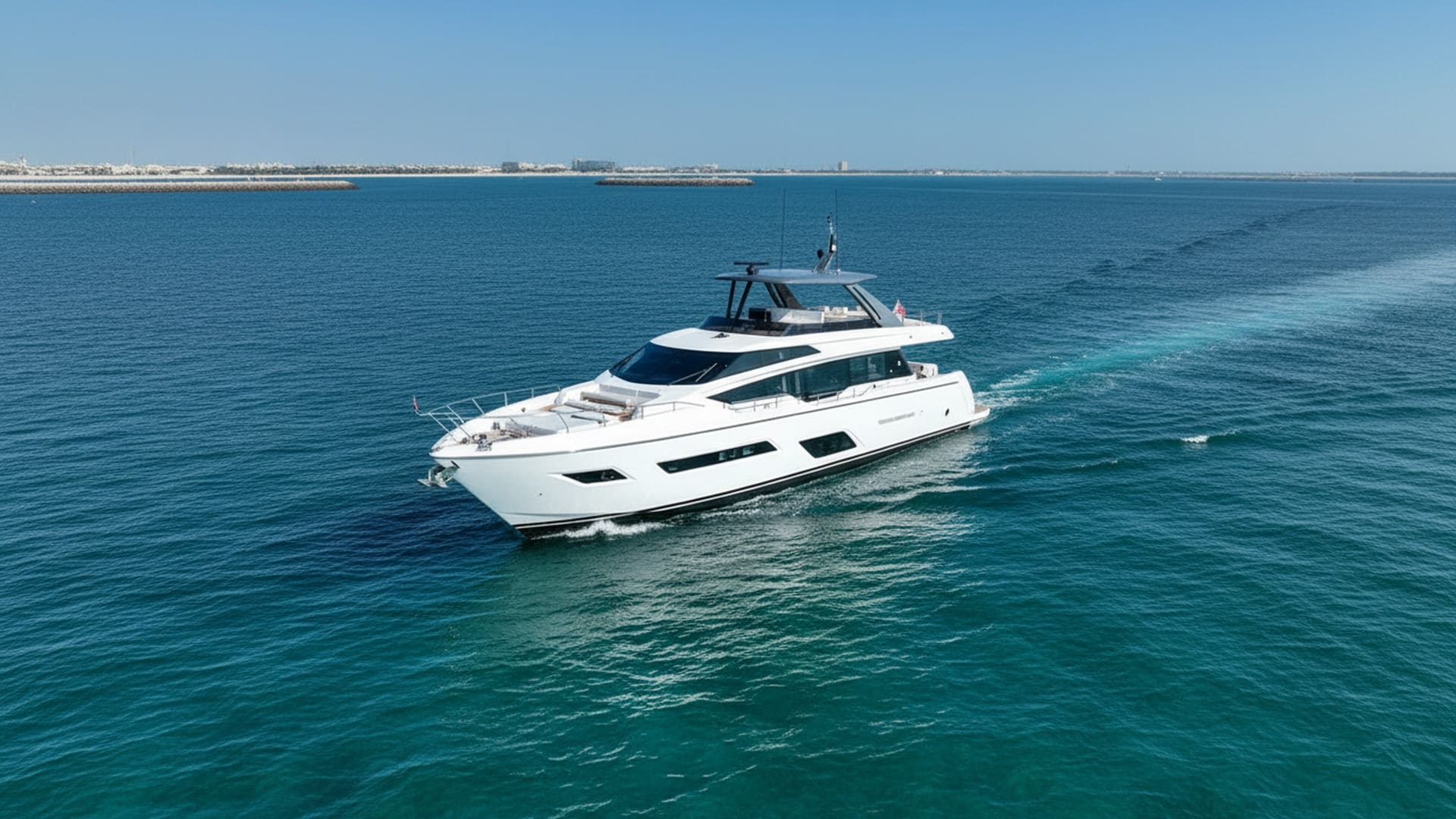 Vista aerea dello yacht Majestic Navigator 78 ft a Dubai Marina