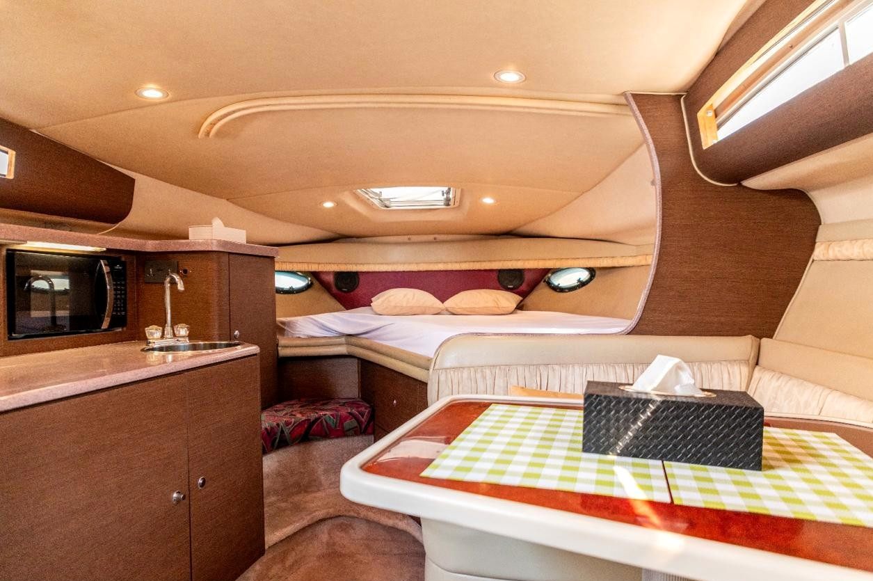 Regal yacht, image 2