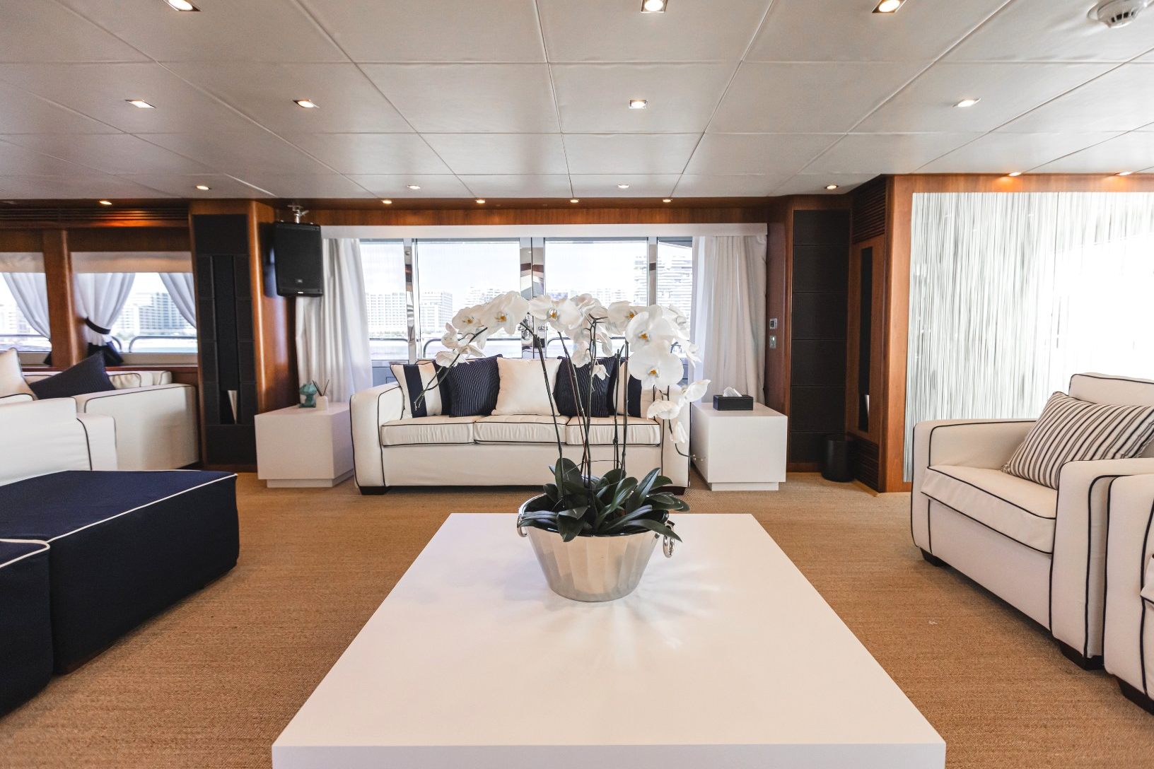 Sunseeker Lucien yacht, image 7