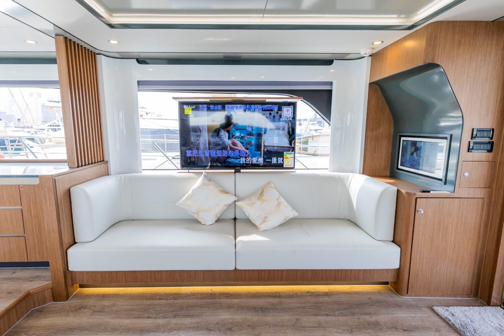 Sky Walker Amie X63 Sport yacht, image 12