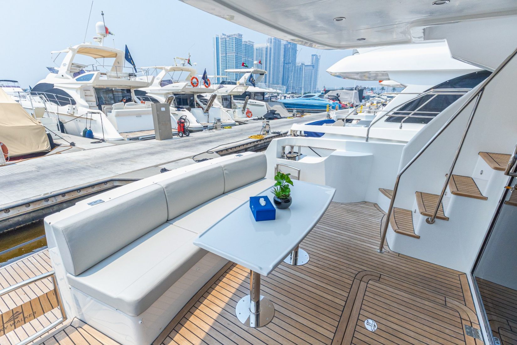Sky Walker Art yacht, image 8