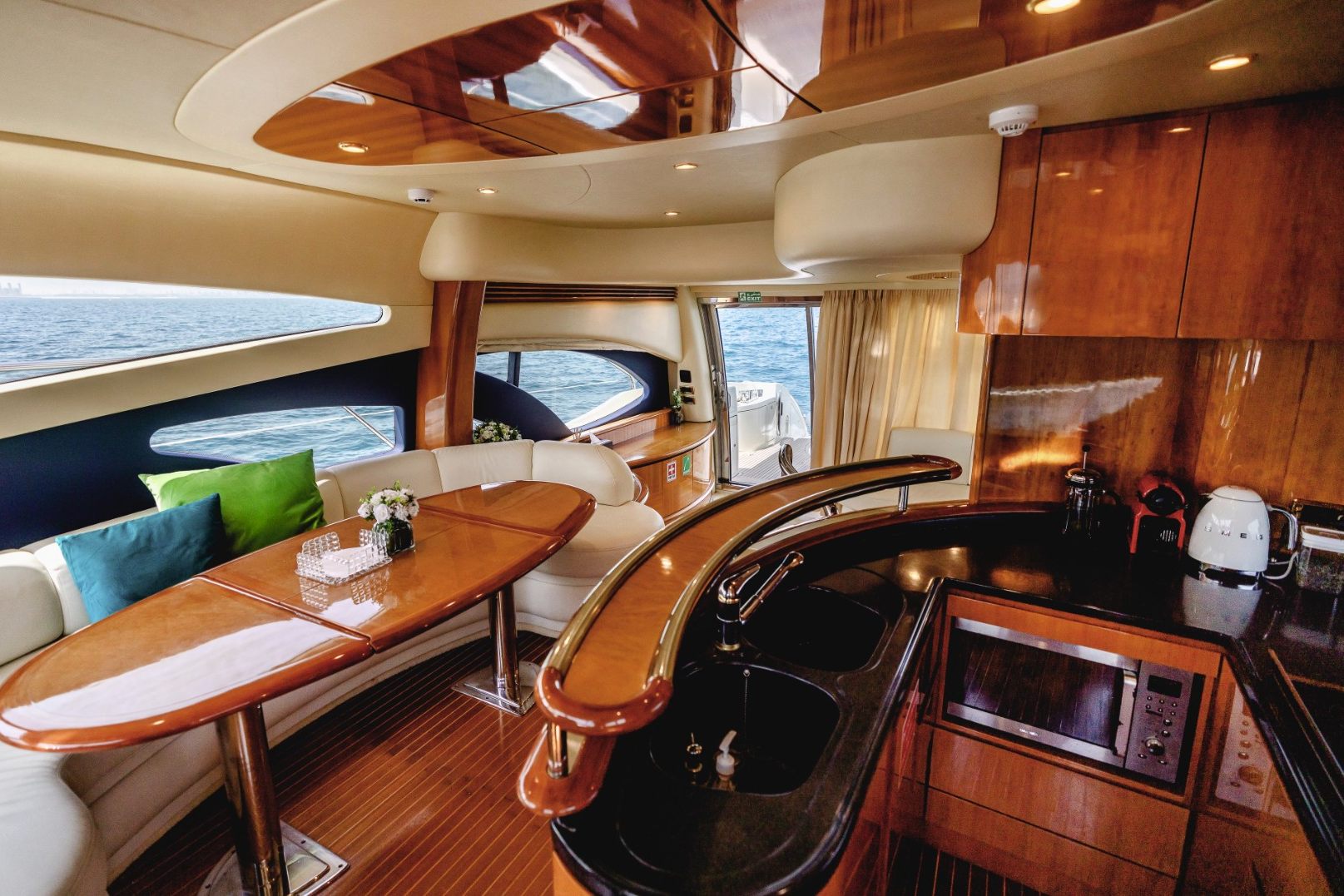 Azimut Lucky Star yacht, image 6