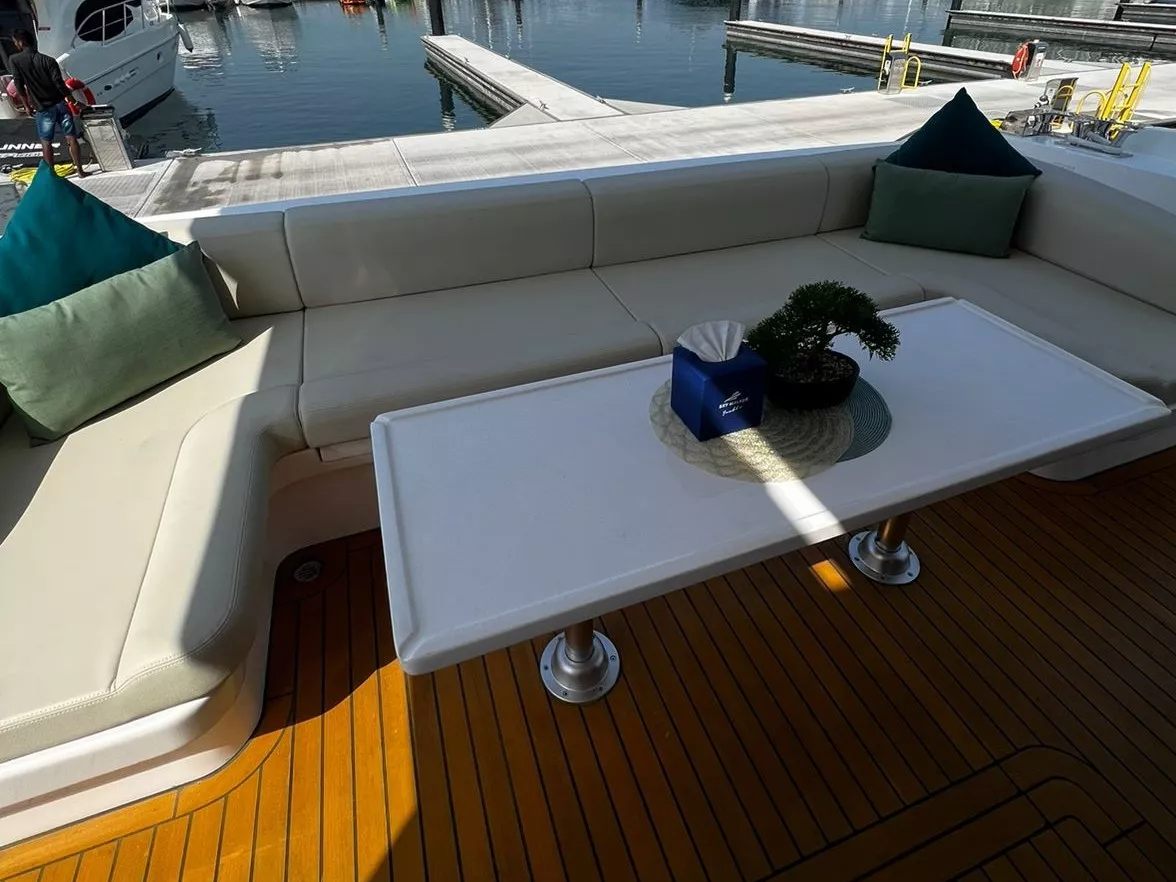 Sky Walker Aura yacht, image 5