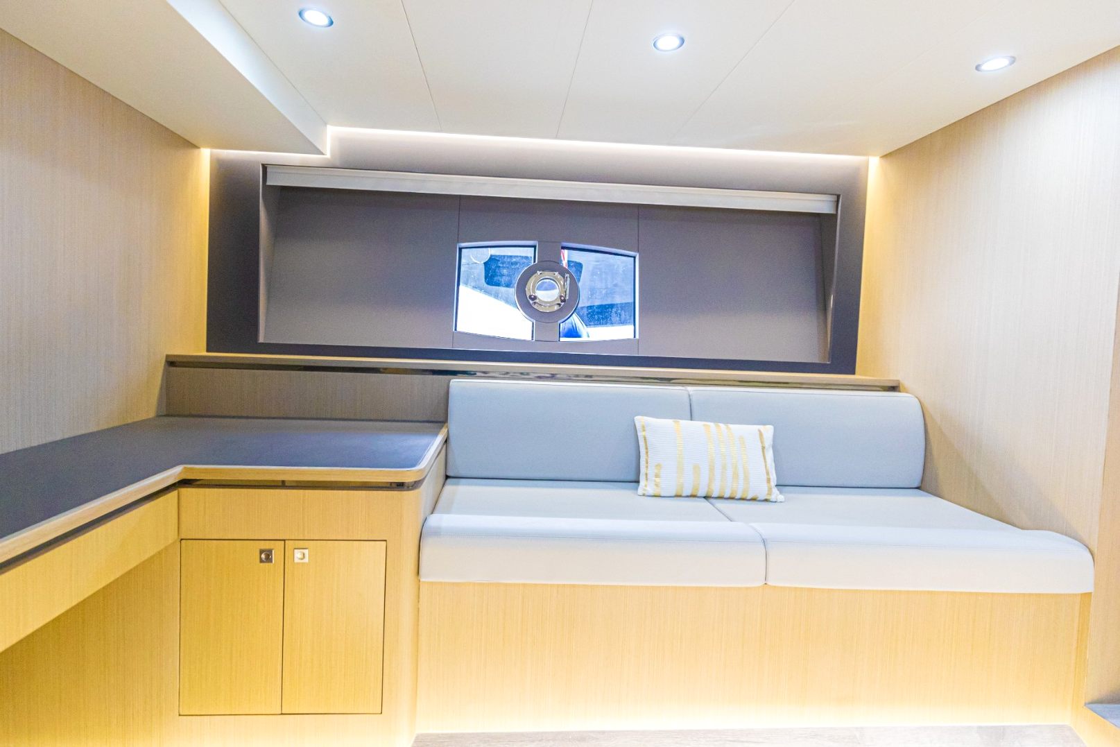 Sky Walker Ebb yacht, image 4