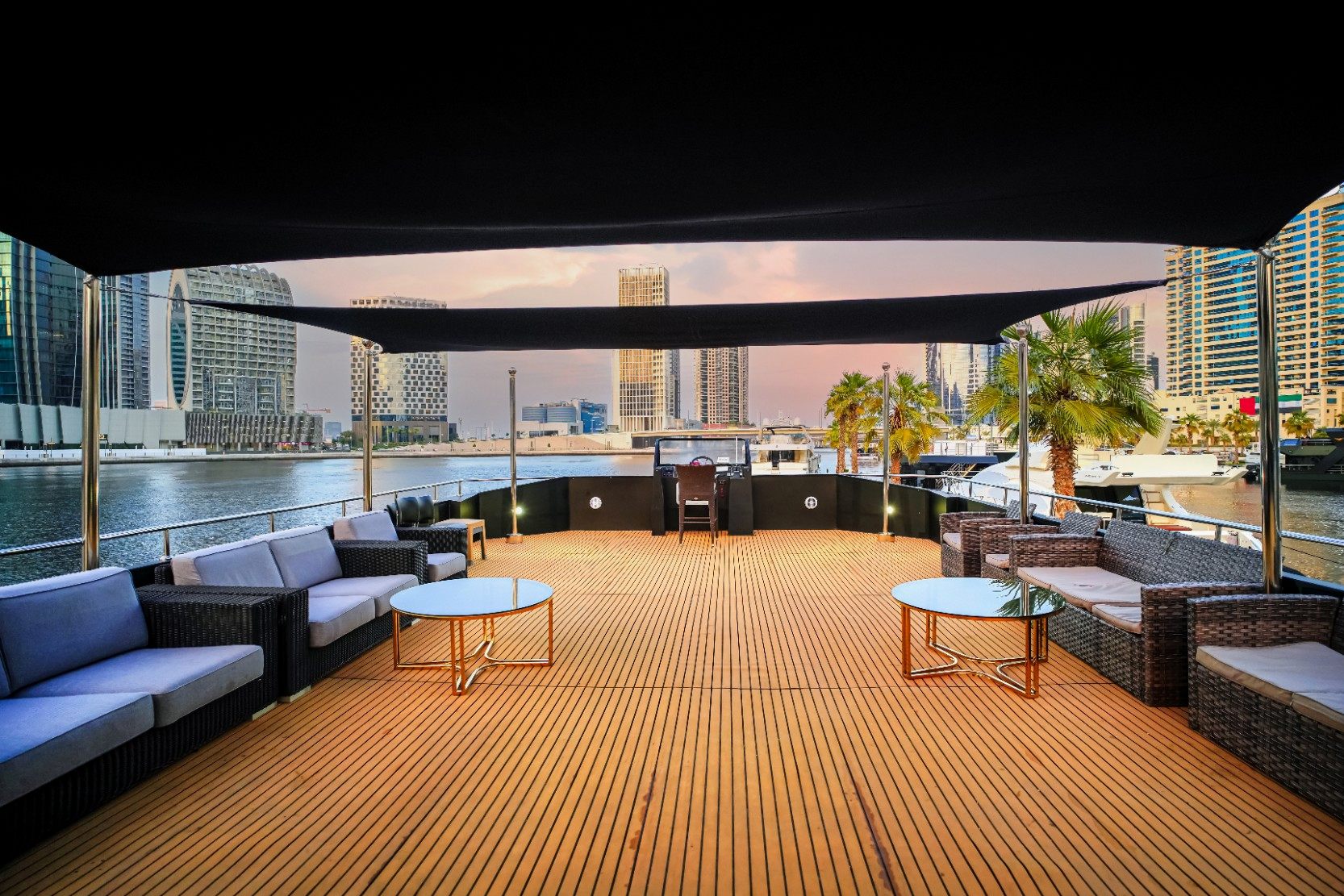 Play Boy Houseboat yacht, image 10
