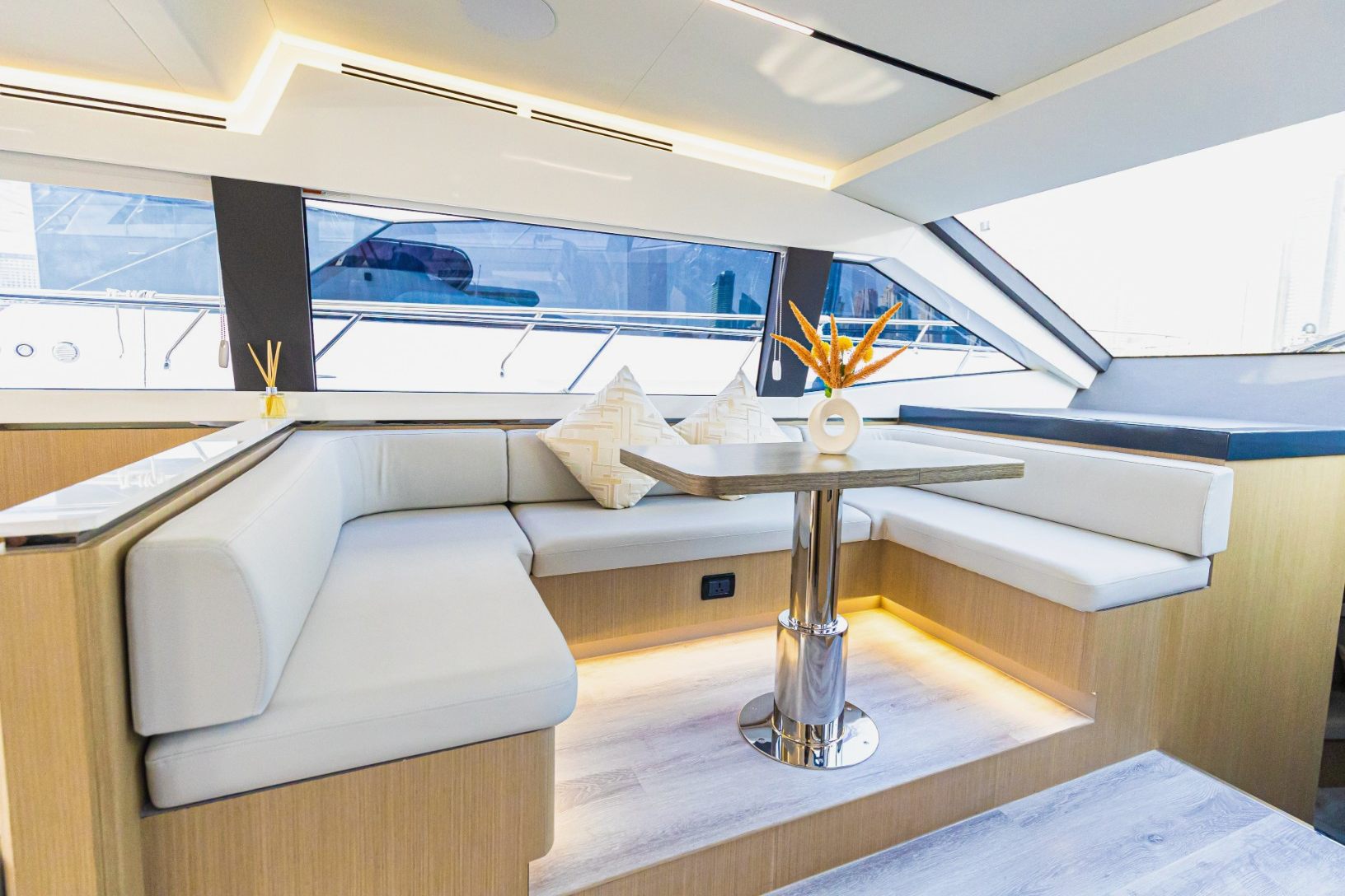 Sky Walker Ebb yacht, image 2