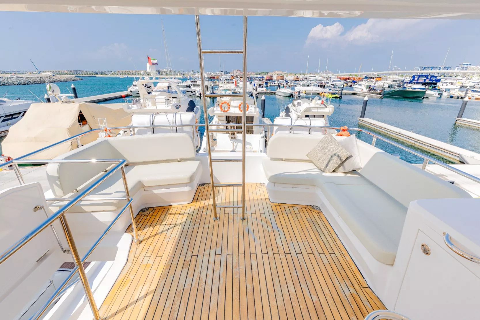 Sky Walker Reno yacht, image 7