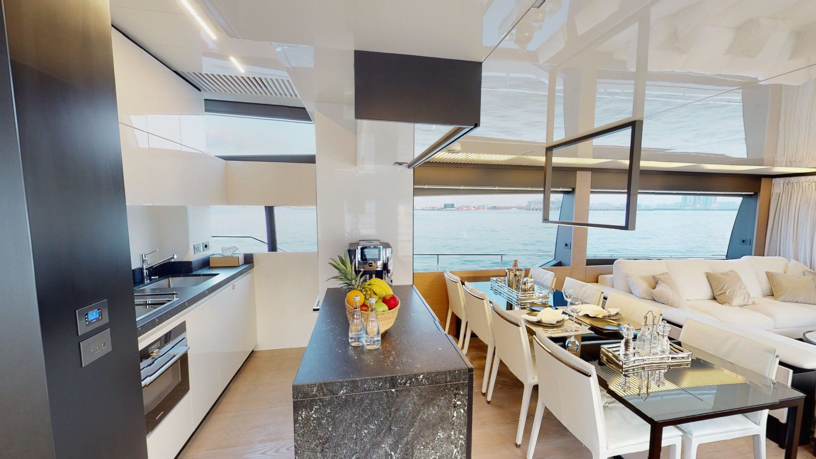 Ferretti 78 ft yacht, image 10