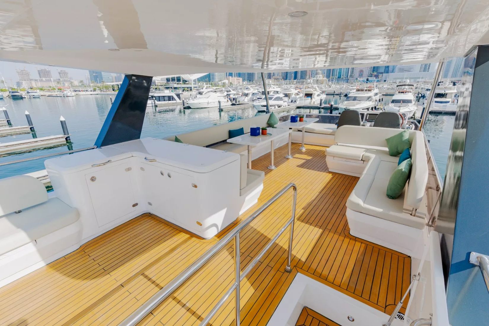 Sky Walker Gala yacht, image 14