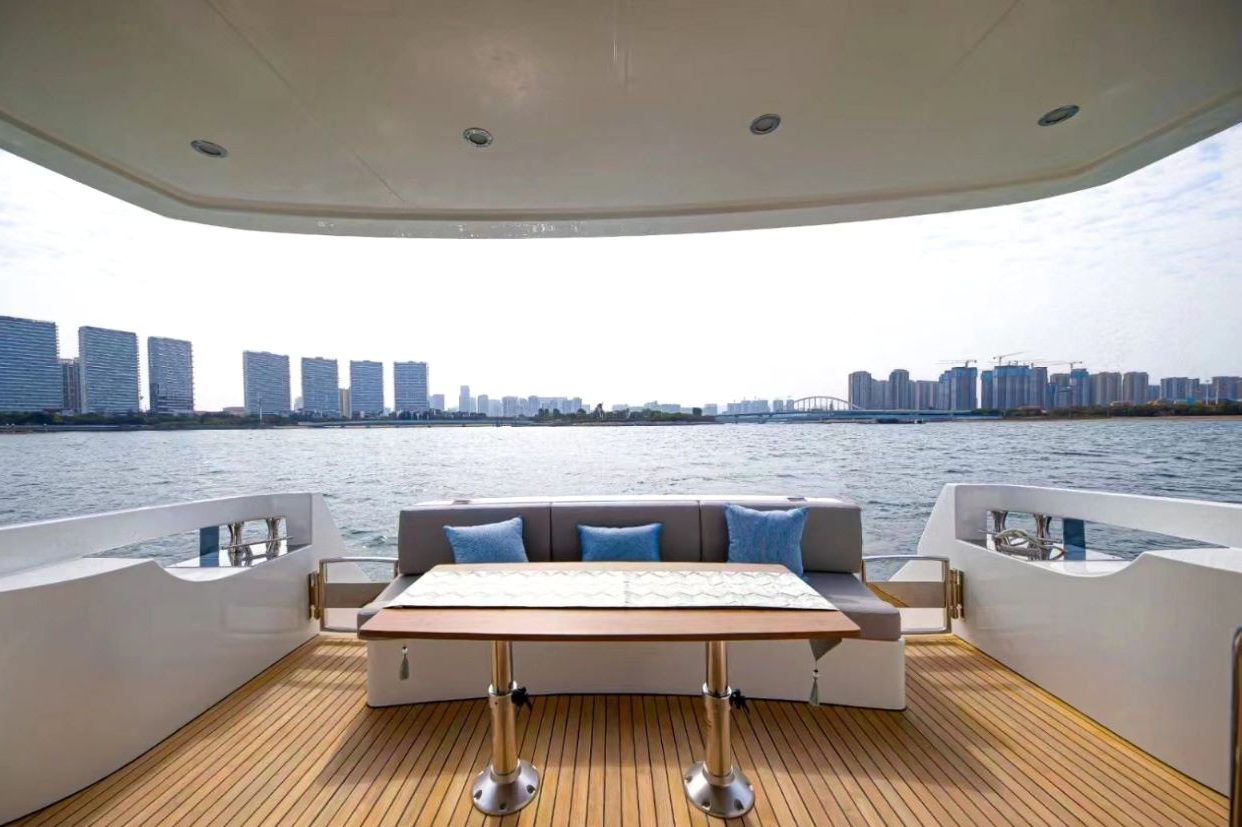 Sky Walker Zia yacht, image 2
