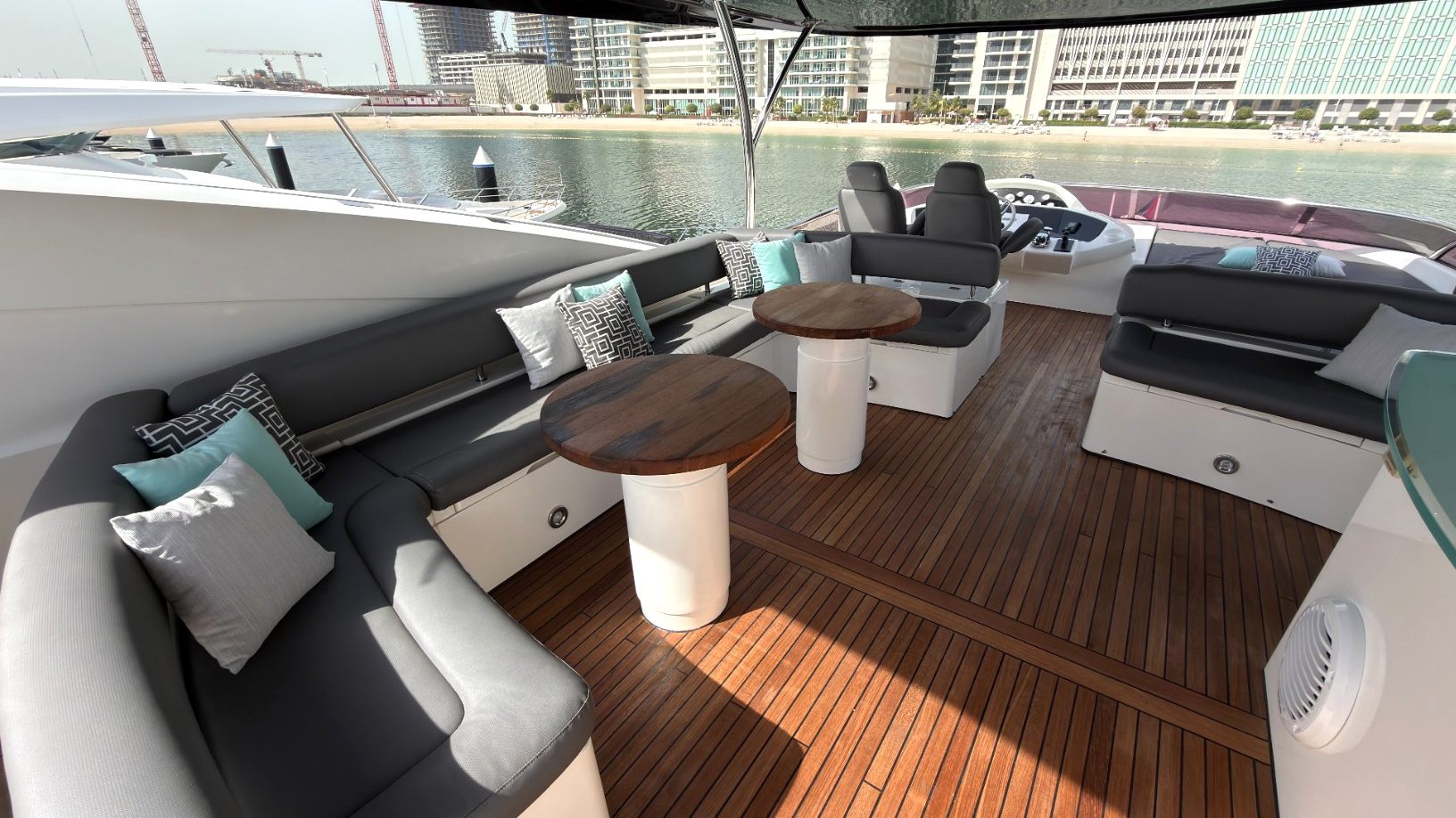 Sunseeker Aarna yacht, image 11
