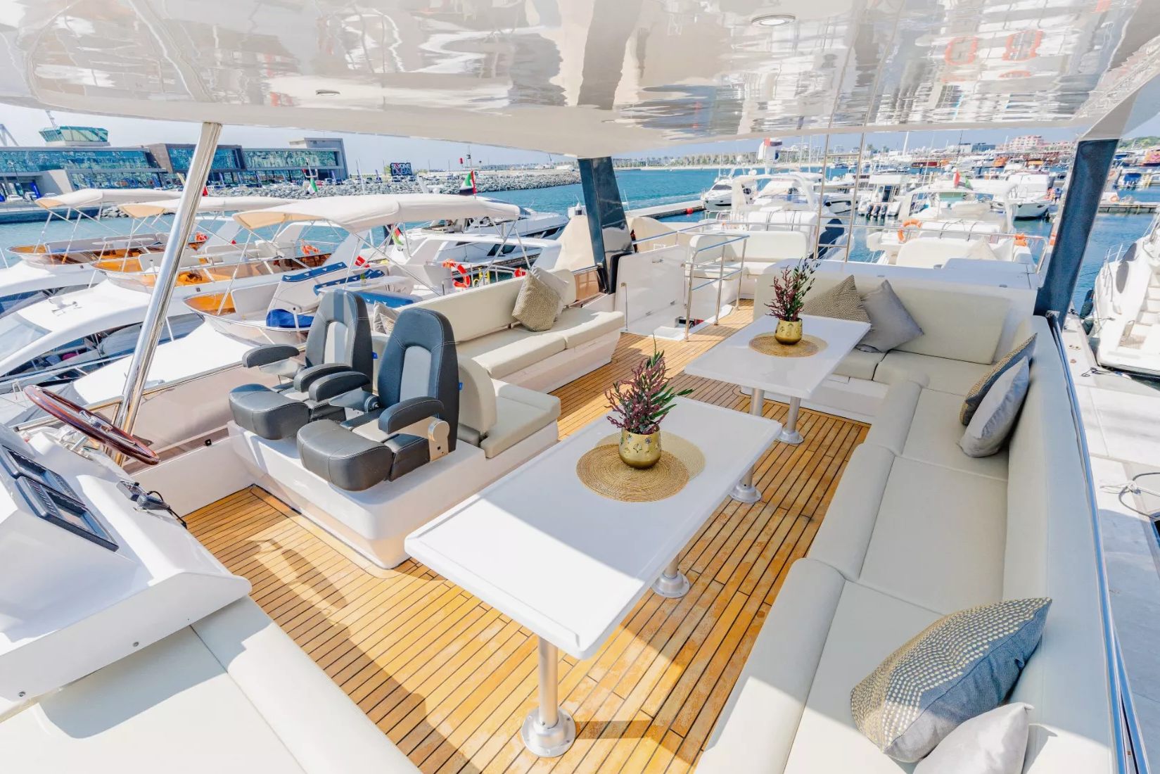 Sky Walker Reno yacht, image 3