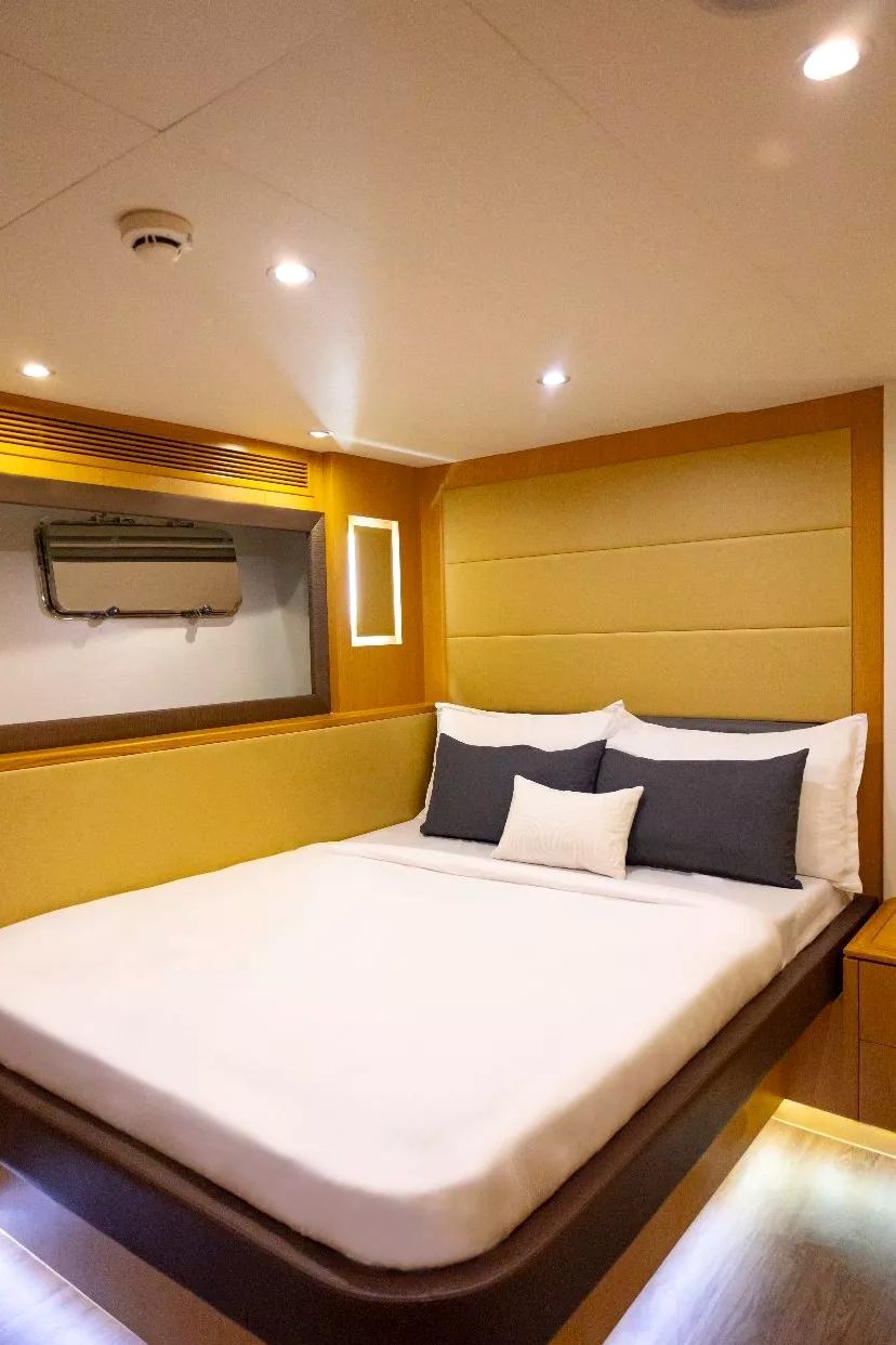 Sky Walker Kona yacht, image 6