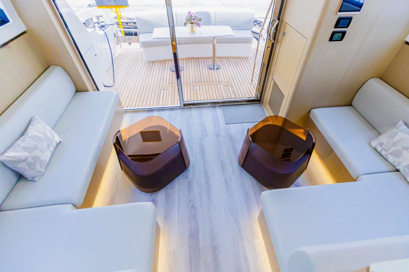 Sky Walker Fin yacht, image 13