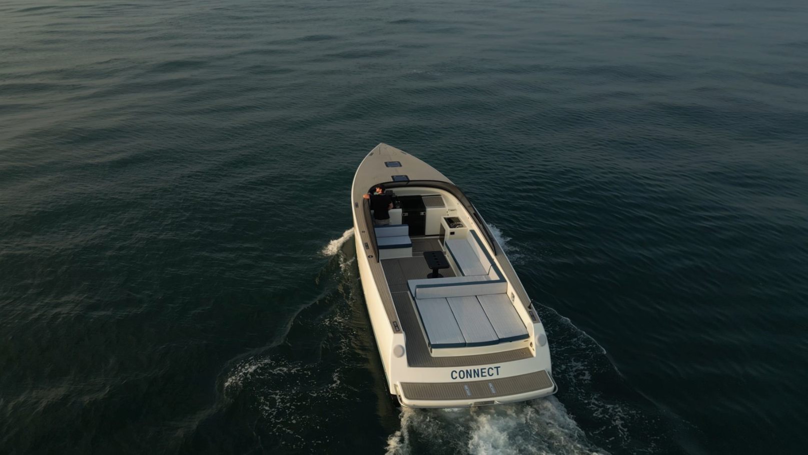 Van Dutch Connect yacht, image 6