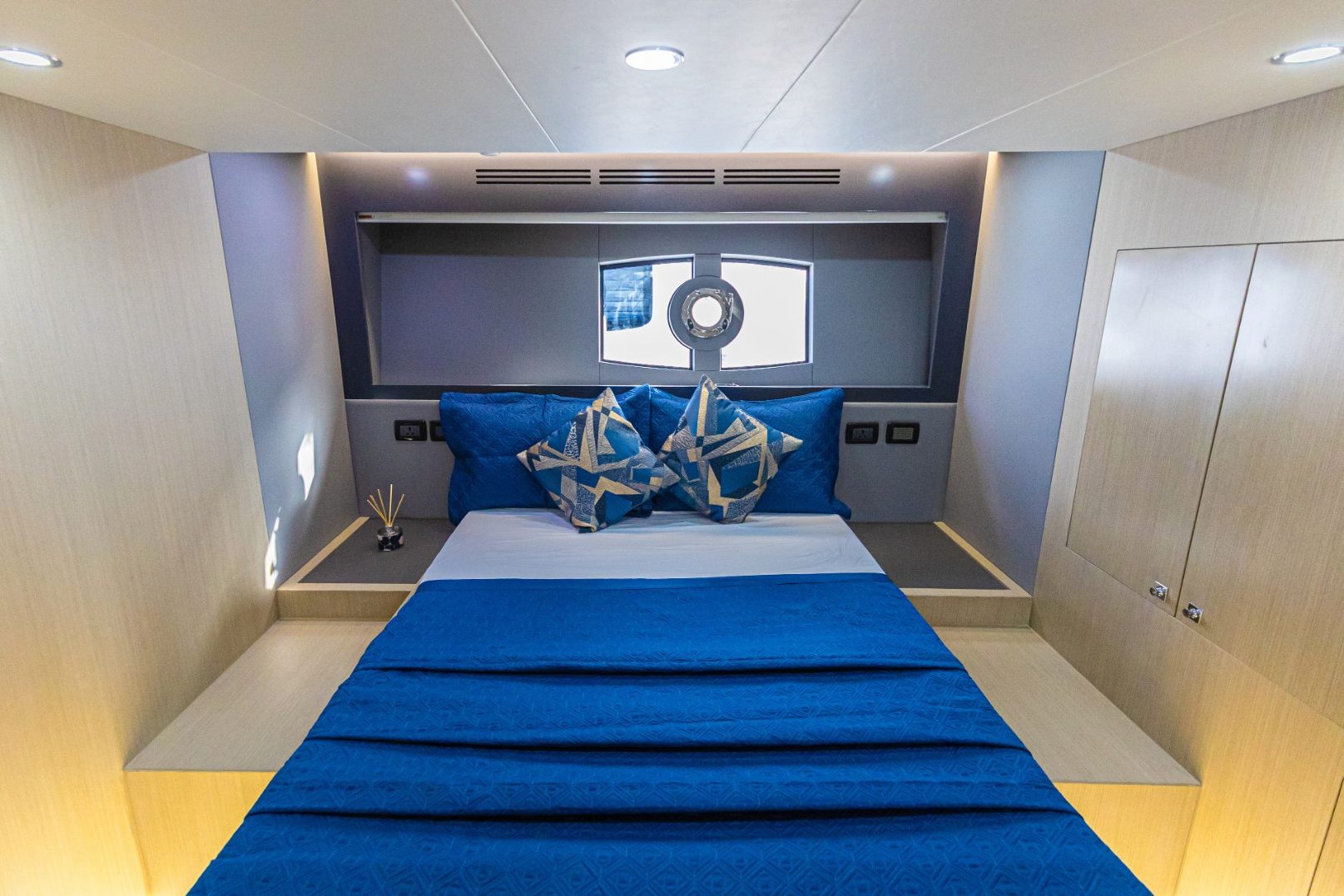 Sky Walker Axa yacht, image 3