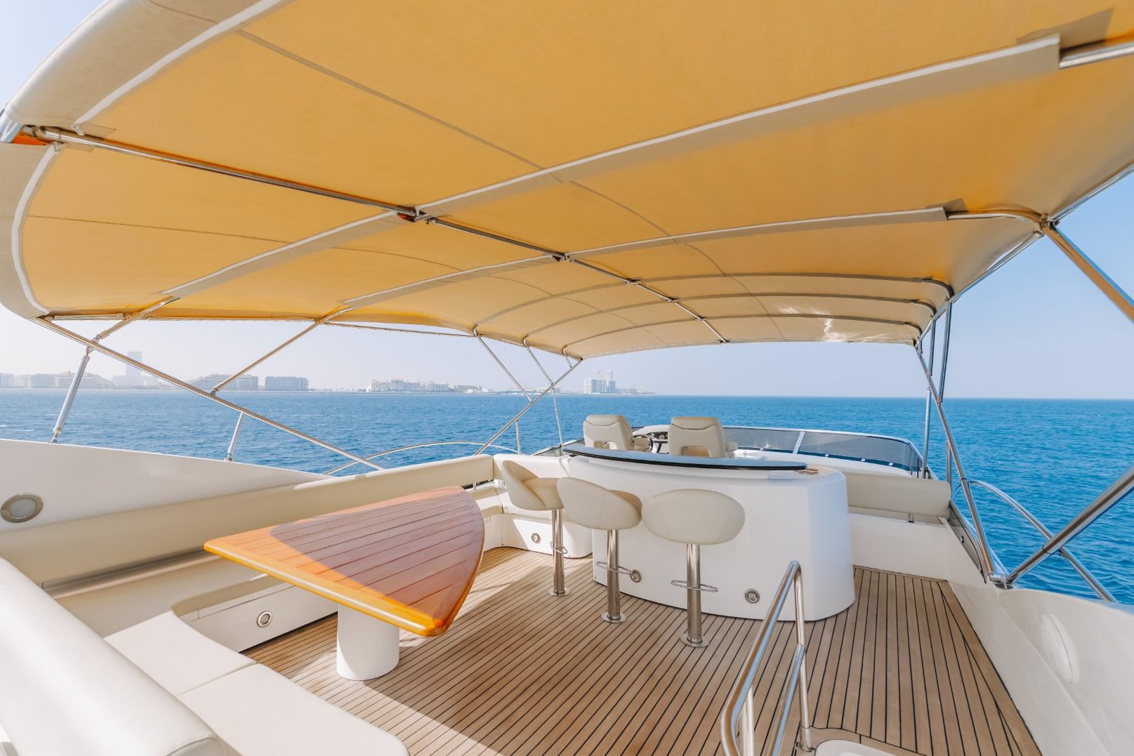 Sunseeker Why Not yacht, image 4