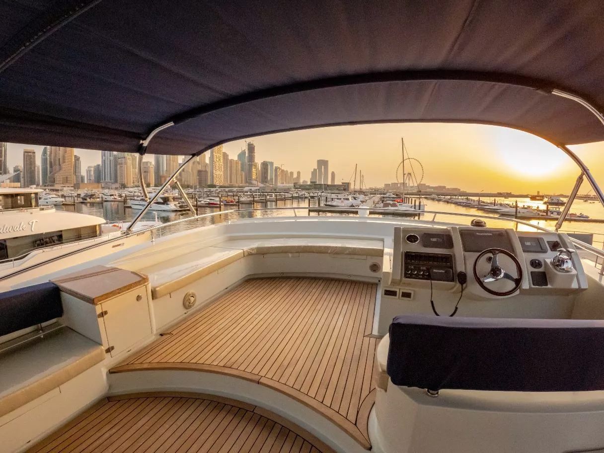 Sky Walker Kona yacht, image 9