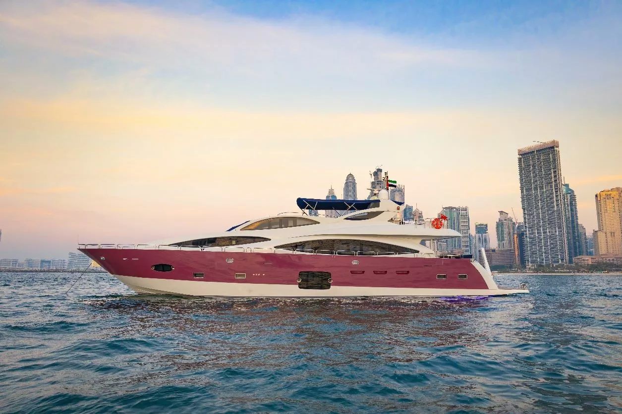 Sky Walker Kona yacht, image 3