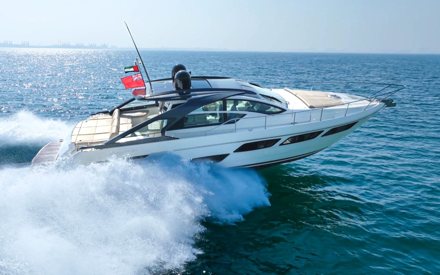 Аренда Pershing 5X Pearl White