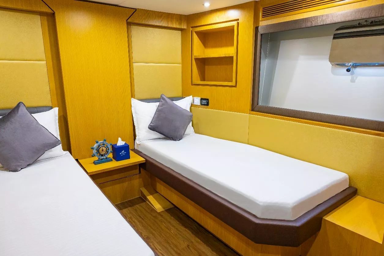 Sky Walker Kona yacht, image 8