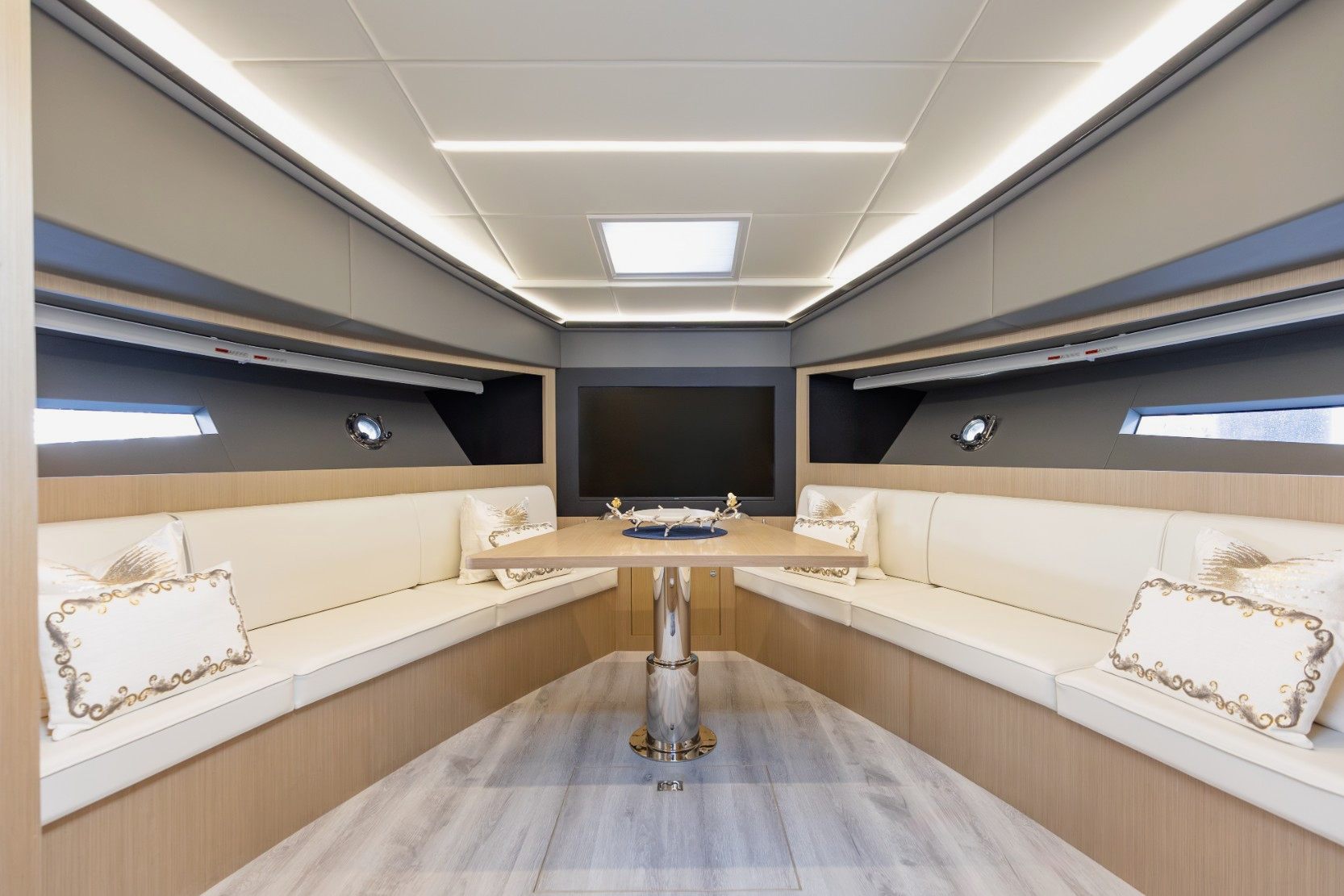 Sky Walker RAK 1 yacht, image 7
