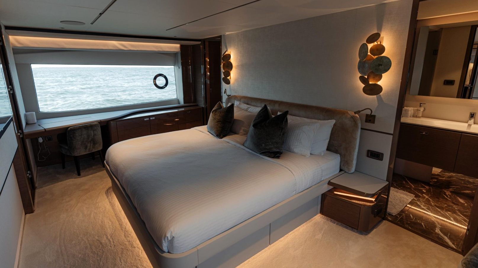 Princess 95X Super-flybridge yacht, image 7