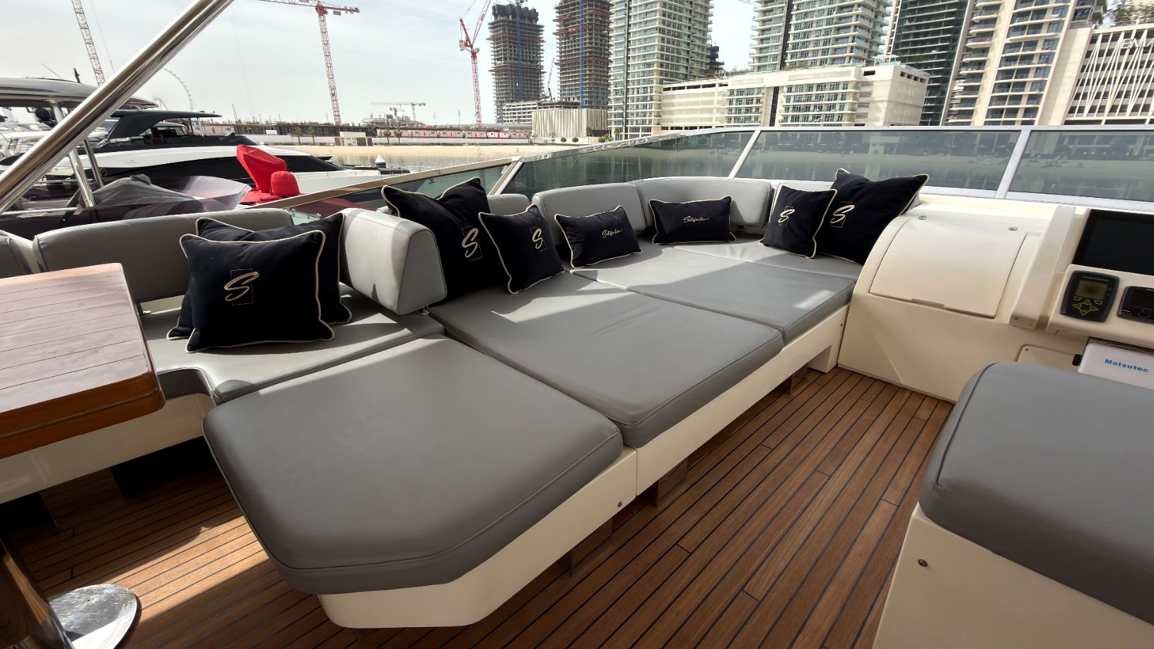 Azimut Satisfaction yacht, image 12