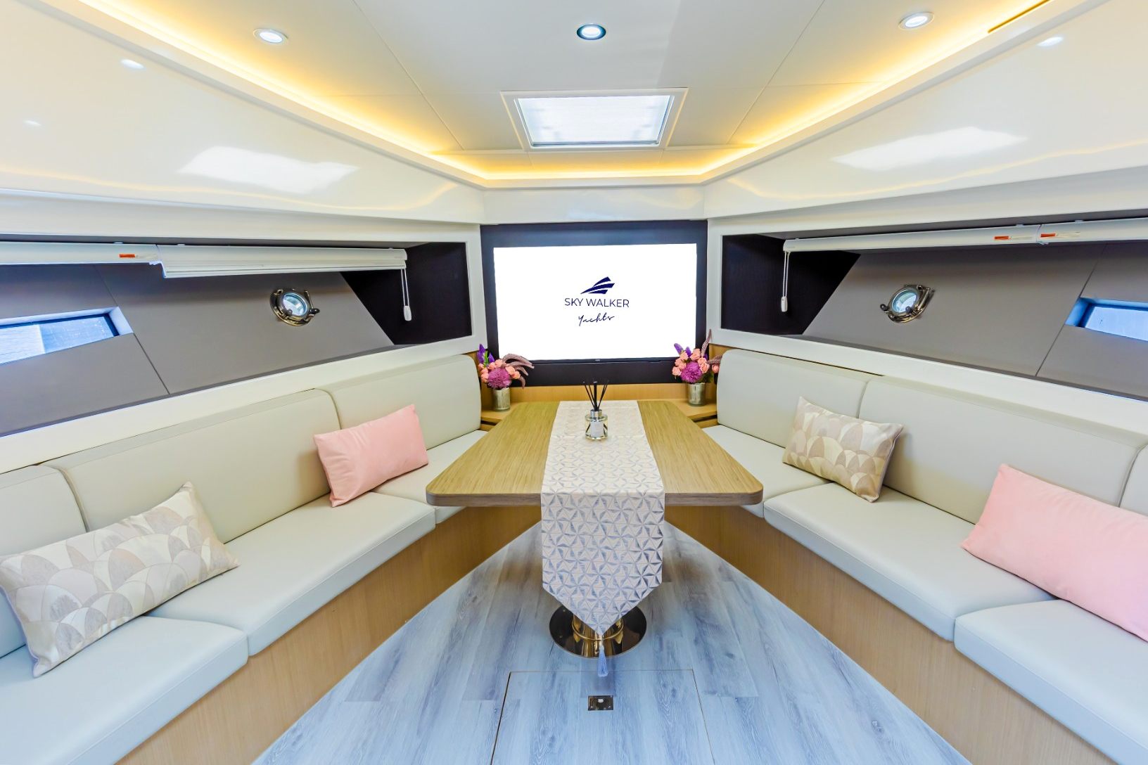 Sky Walker Fin yacht, image 5