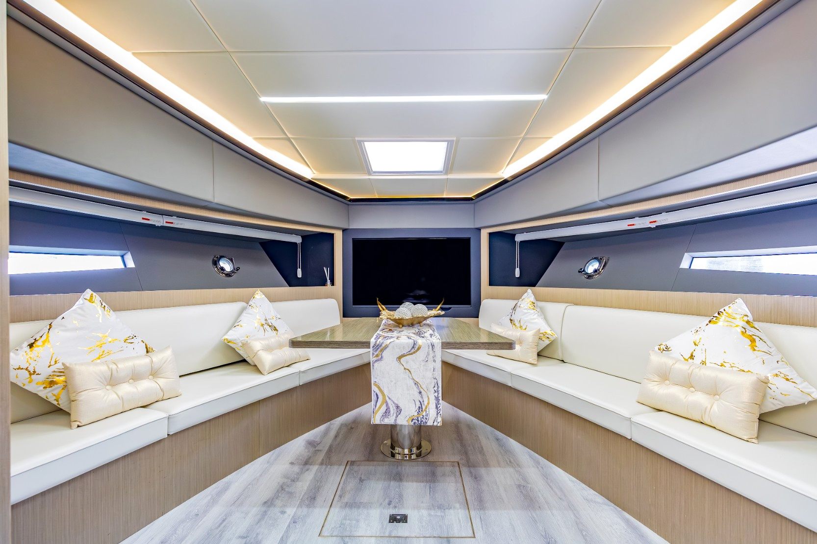 Sky Walker Kio yacht, image 10