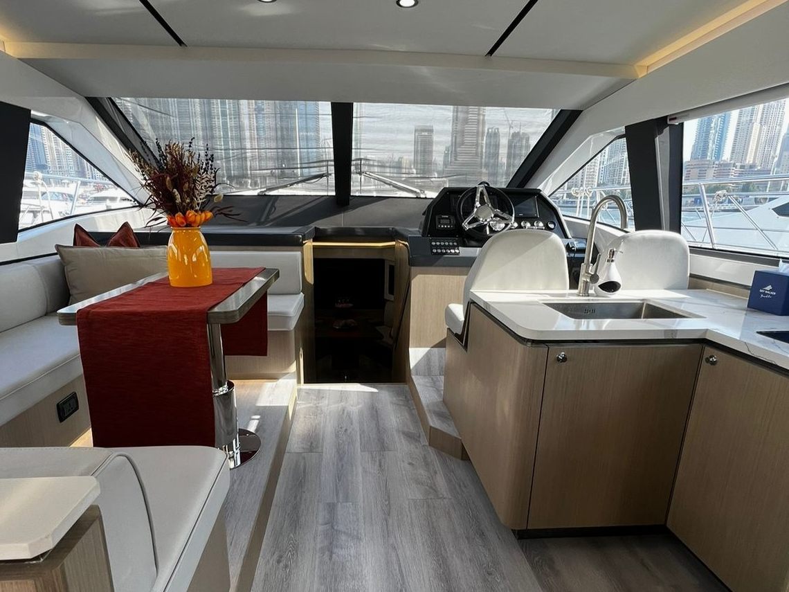 Sky Walker Rio yacht, image 6