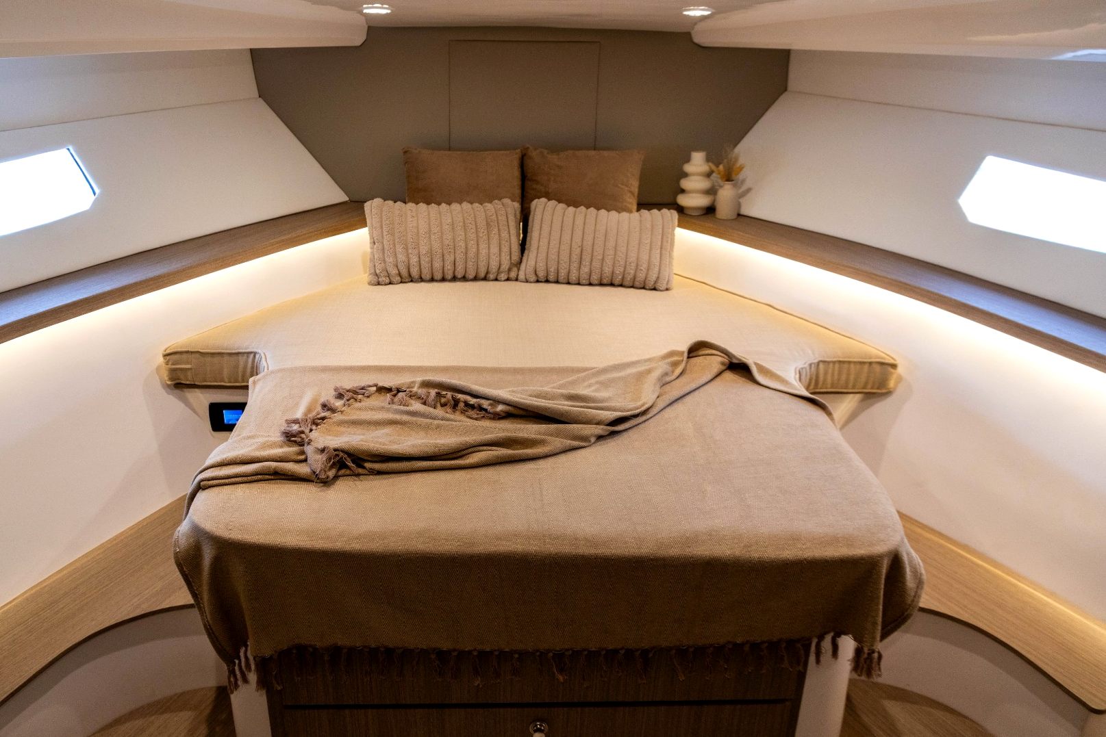 Intermare May One yacht, image 8