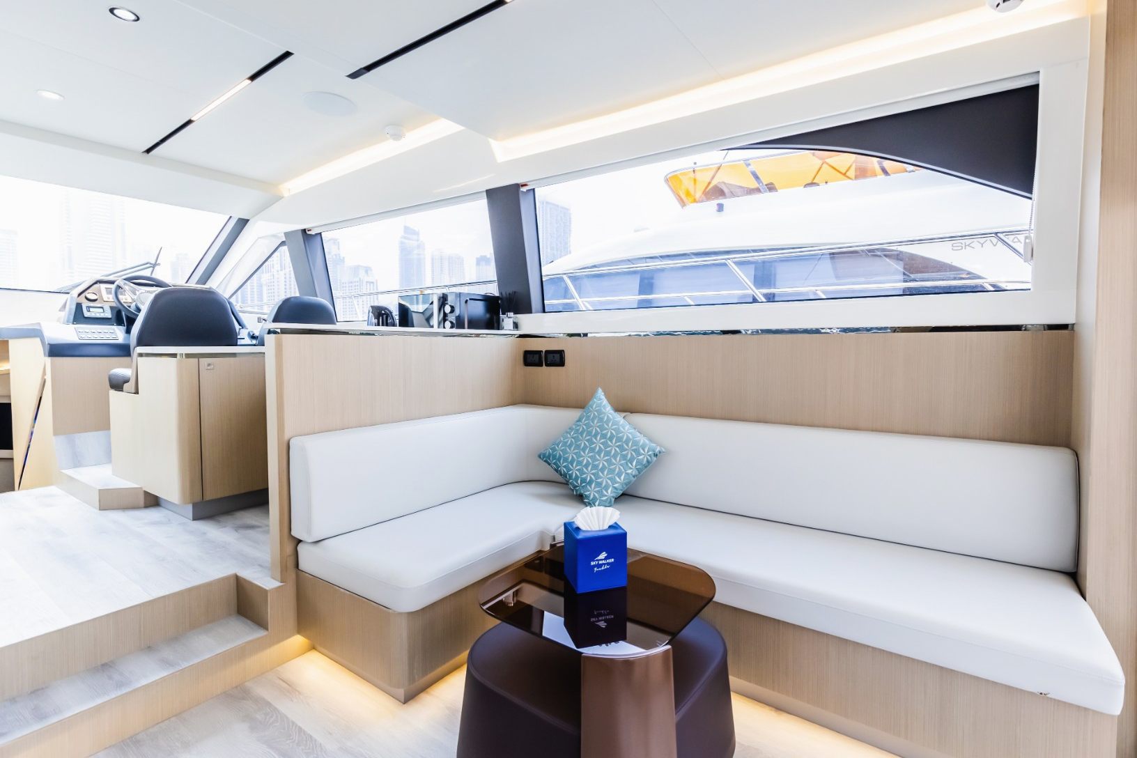 Sky Walker Lee yacht, image 3