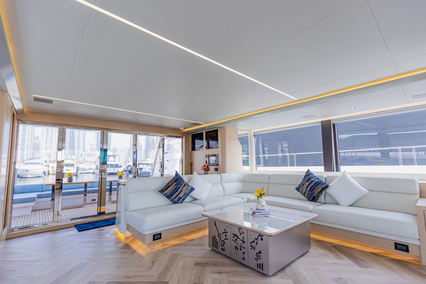 Sky Walker Volare yacht, image 10
