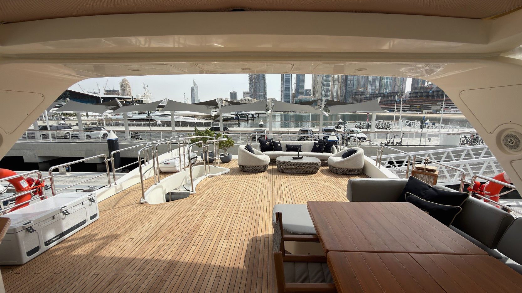 Azimut Satisfaction yacht, image 11