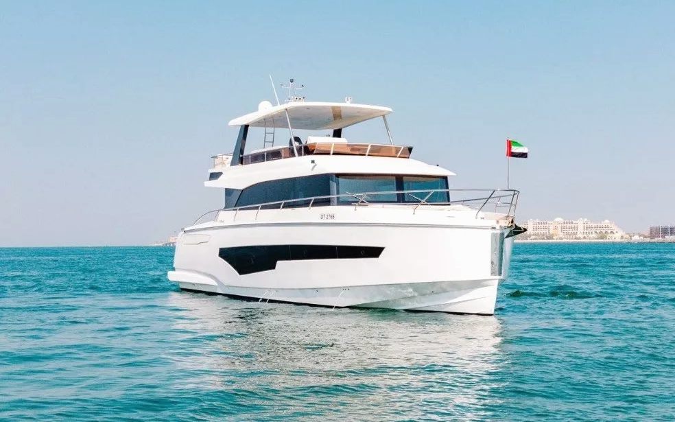 Sky Walker Maka in Dubai, 62 ft