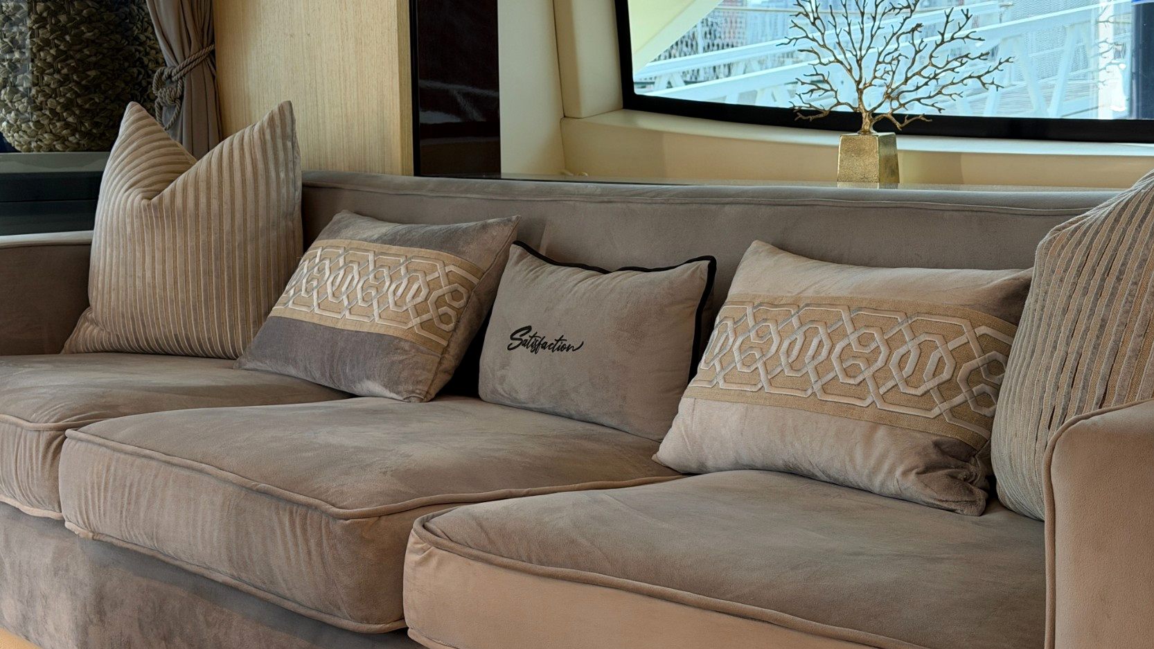 Azimut Satisfaction yacht, image 3