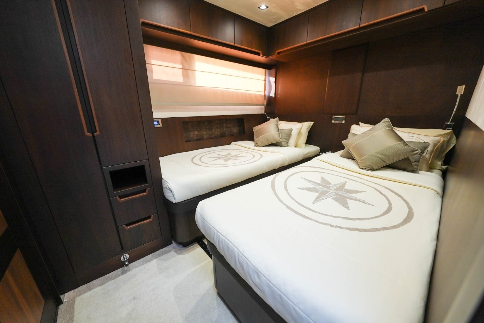 Galeon yacht, image 9
