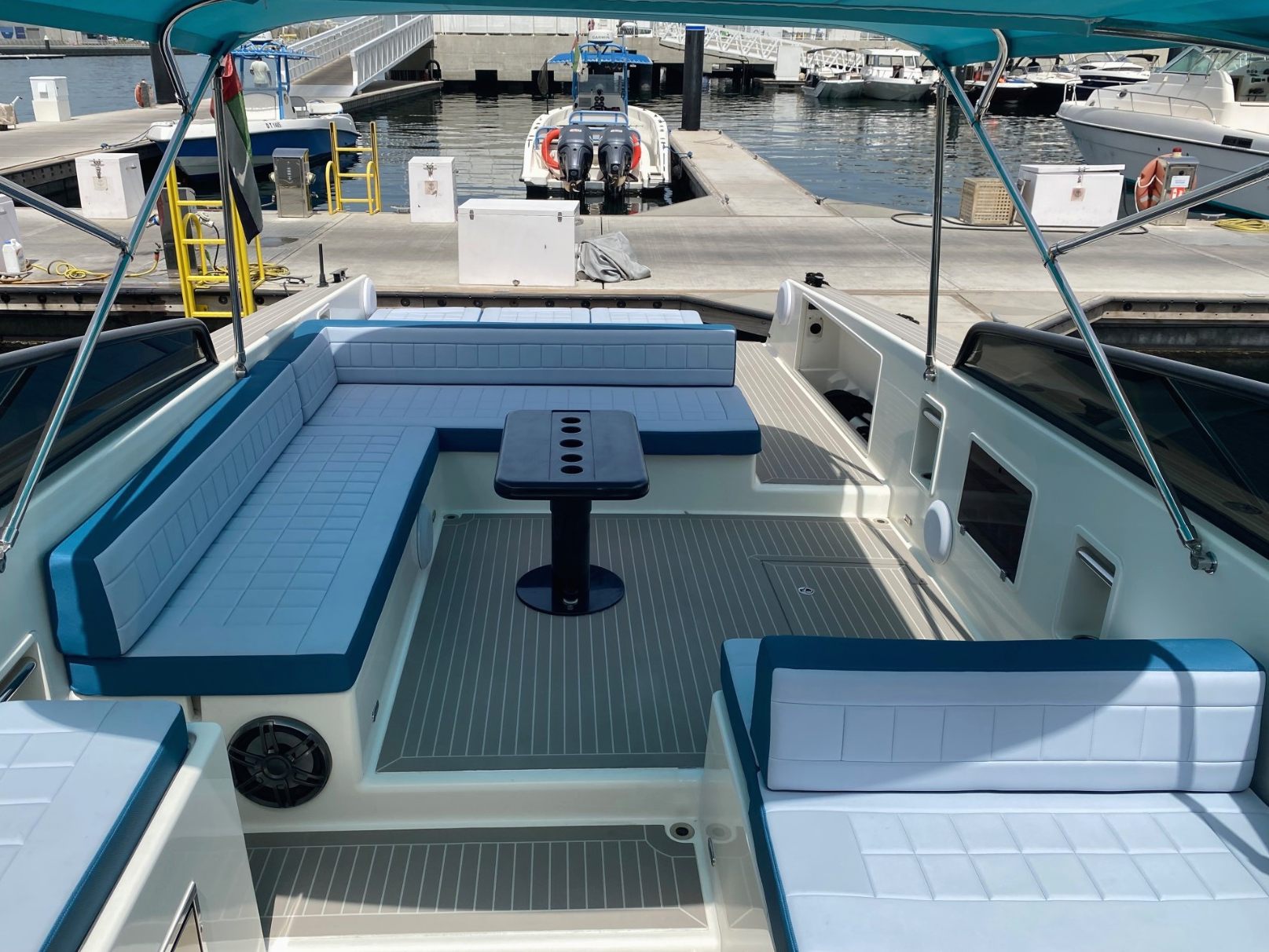 Van Dutch Connect yacht, image 7
