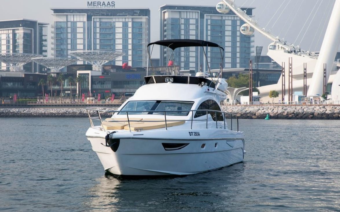 Yacht Intermare May One
