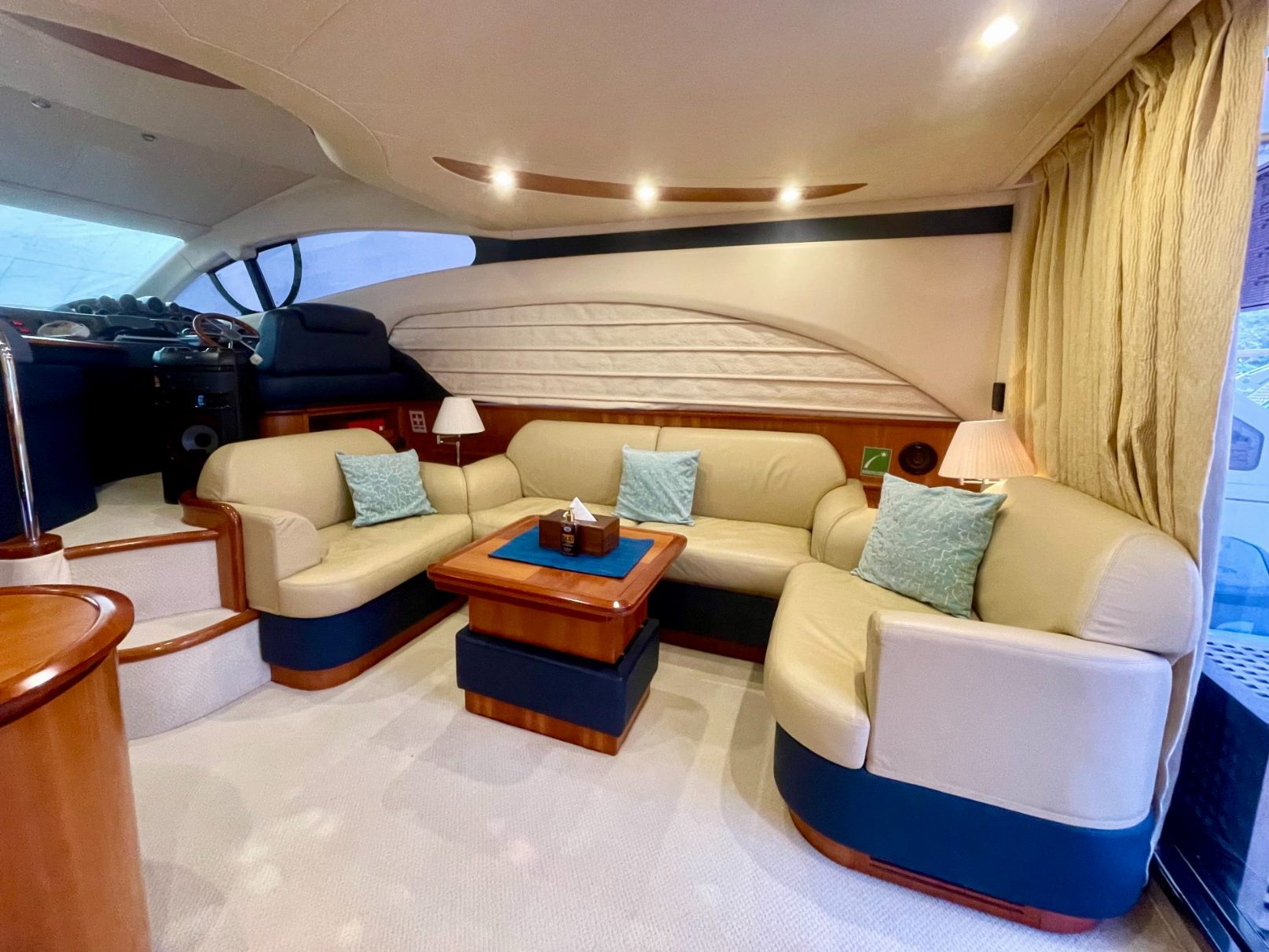 Azimut Grand Crew yacht, image 3