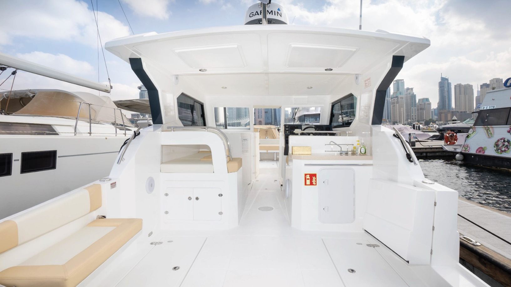 Silver Craft Storm yacht, image 5