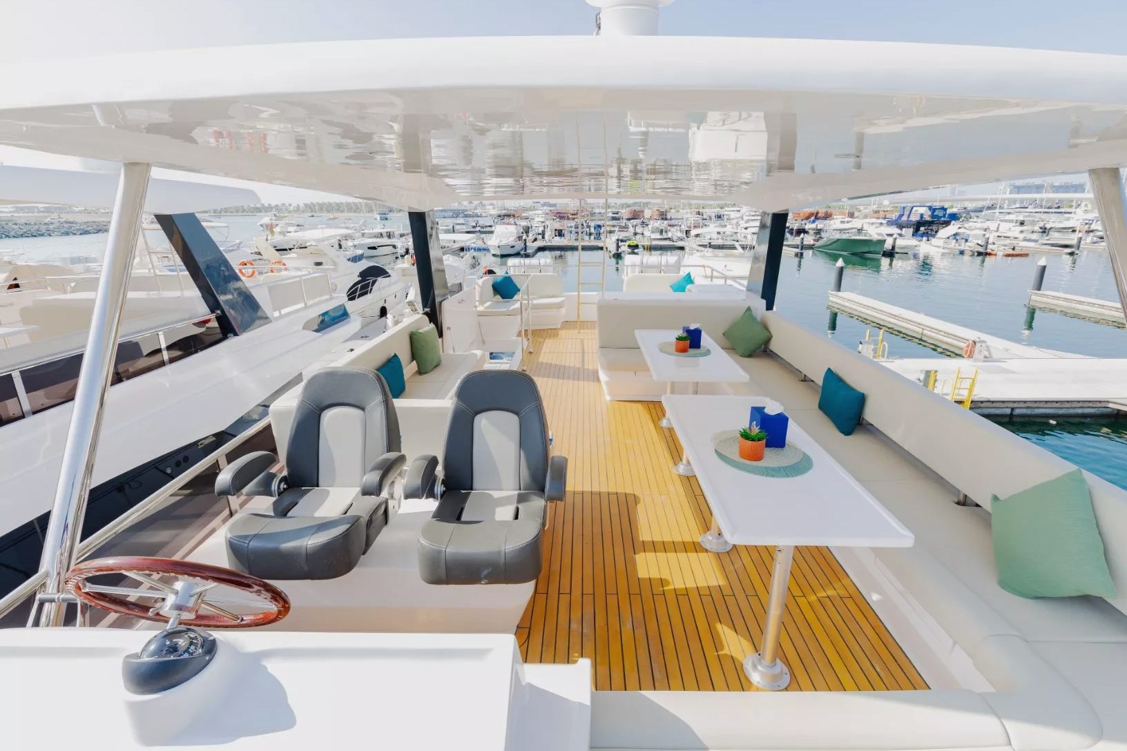 Sky Walker Gala yacht, image 13