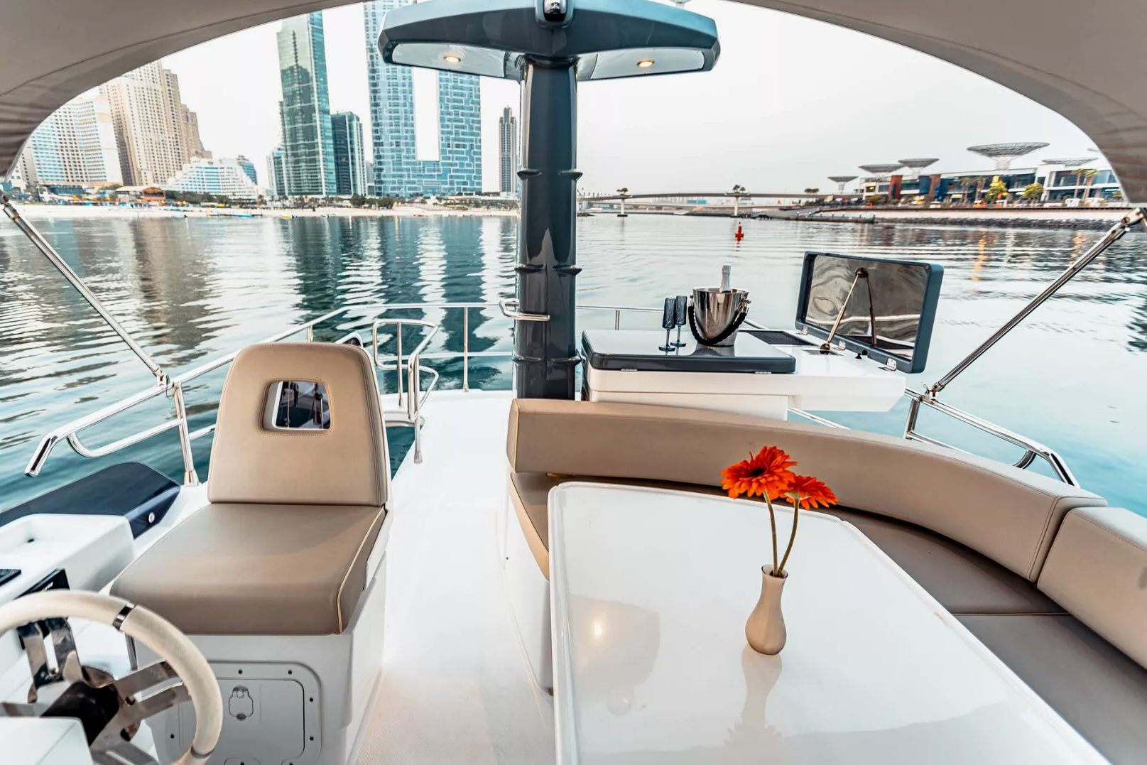Azimut Magellano 43 ft yacht, image 6