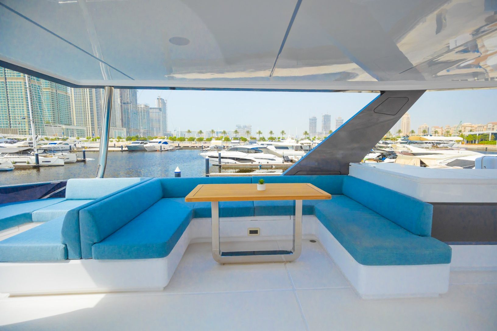 Sky Walker Volare yacht, image 16