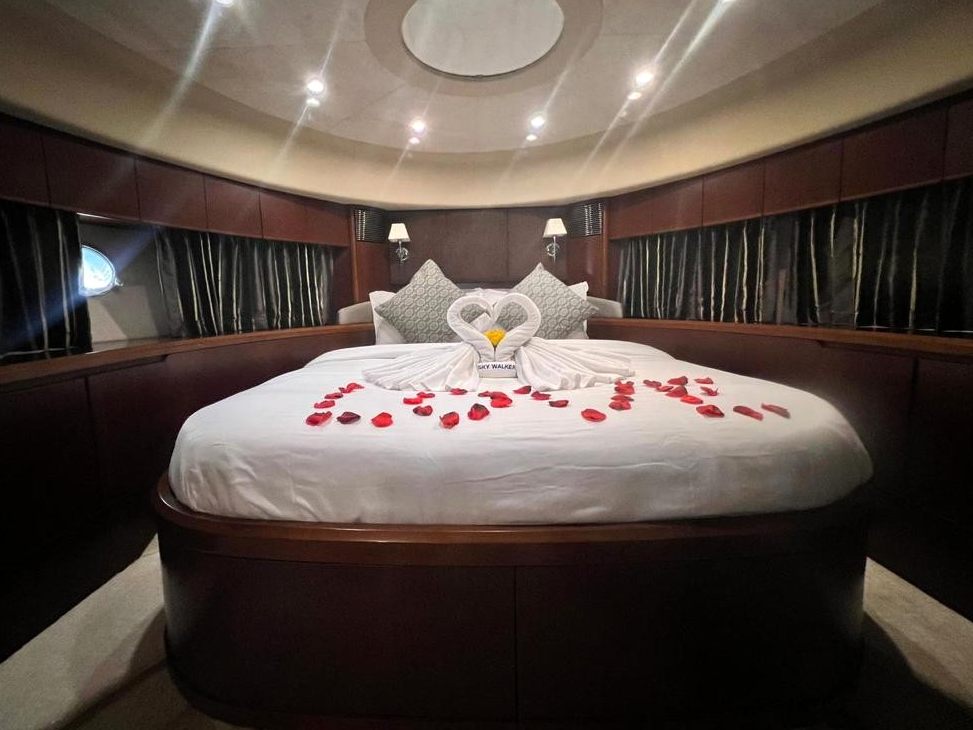 Princess Amotea yacht, image 4
