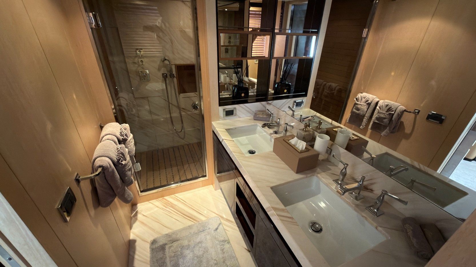 Azimut Satisfaction yacht, image 4