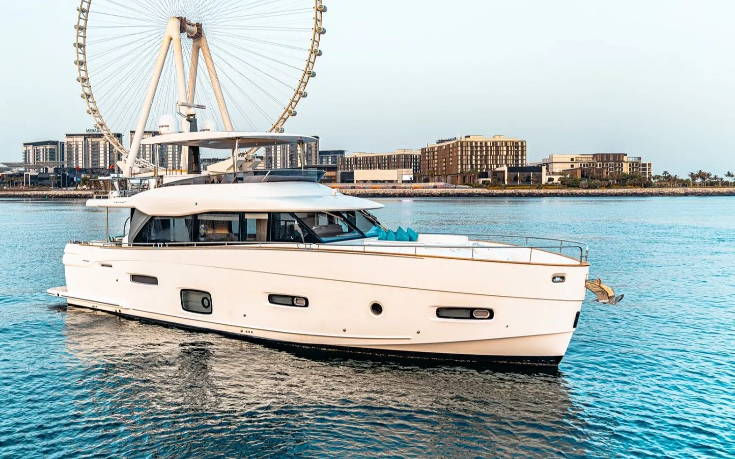 Azimut Magellano 66 ft in Dubai, 66 ft