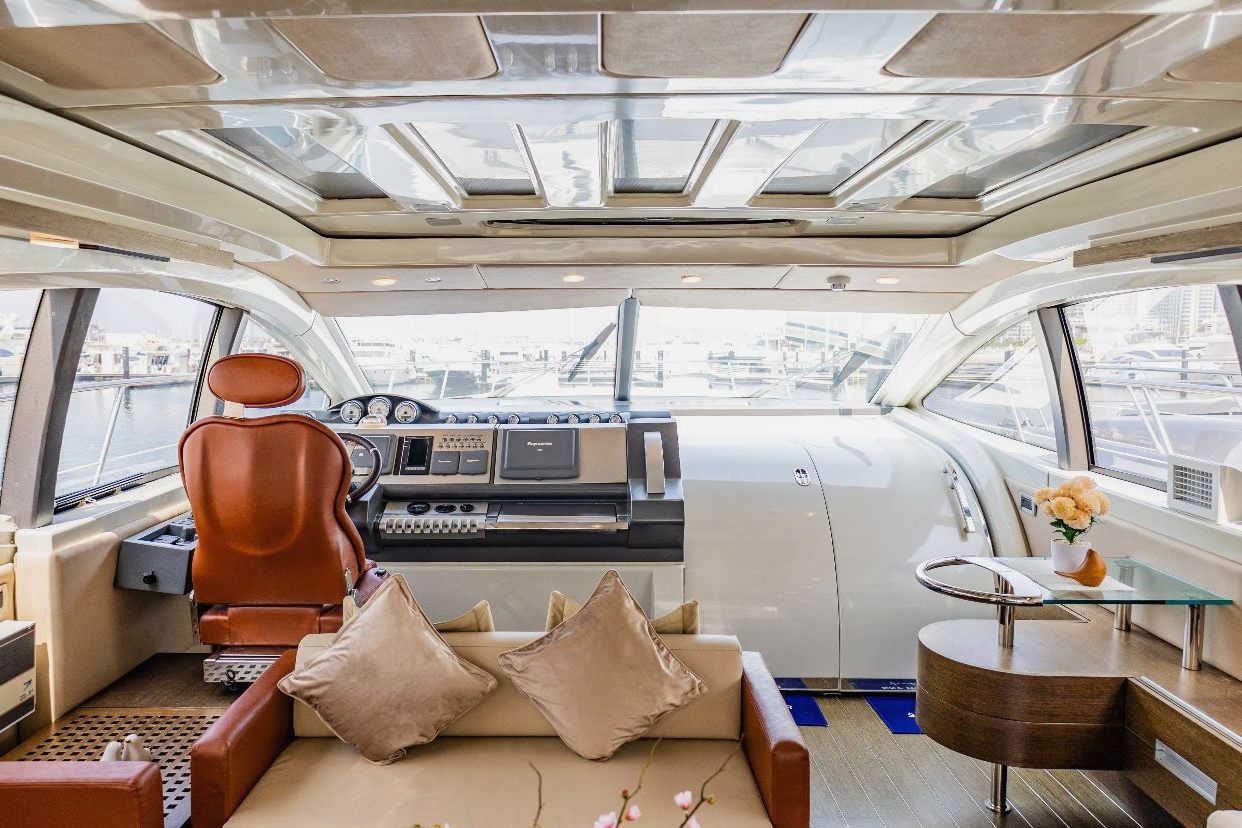 Azimut Sura yacht, image 2