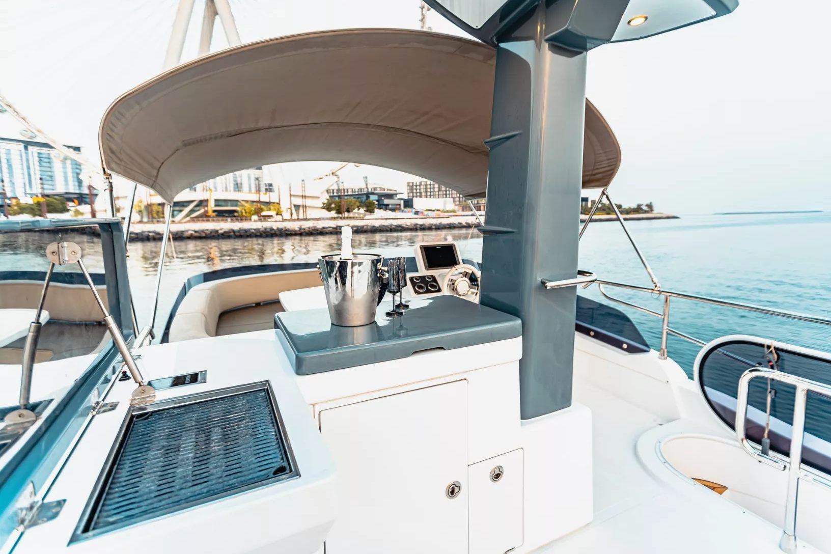 Azimut Magellano 43 ft yacht, image 8